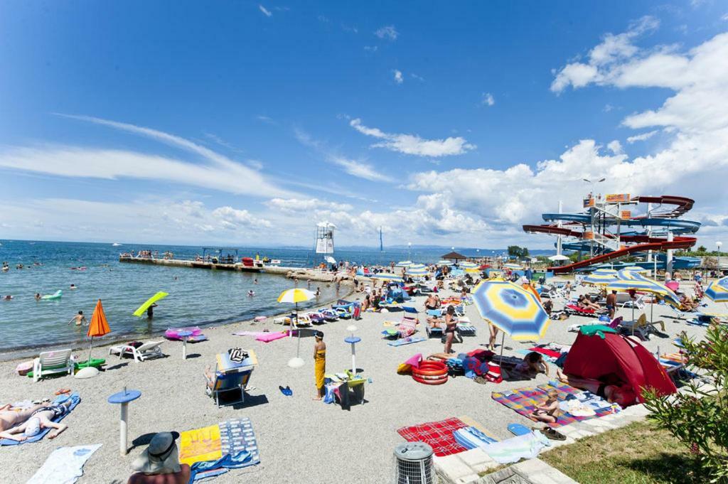 Apartments Buket Jagodje Екстериор снимка